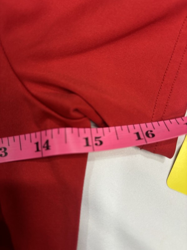 Under Armour Boys ( YOUTH)!Red Short Sleeve Crew Neck Fitted HeatGear UPF 50+ gallery
