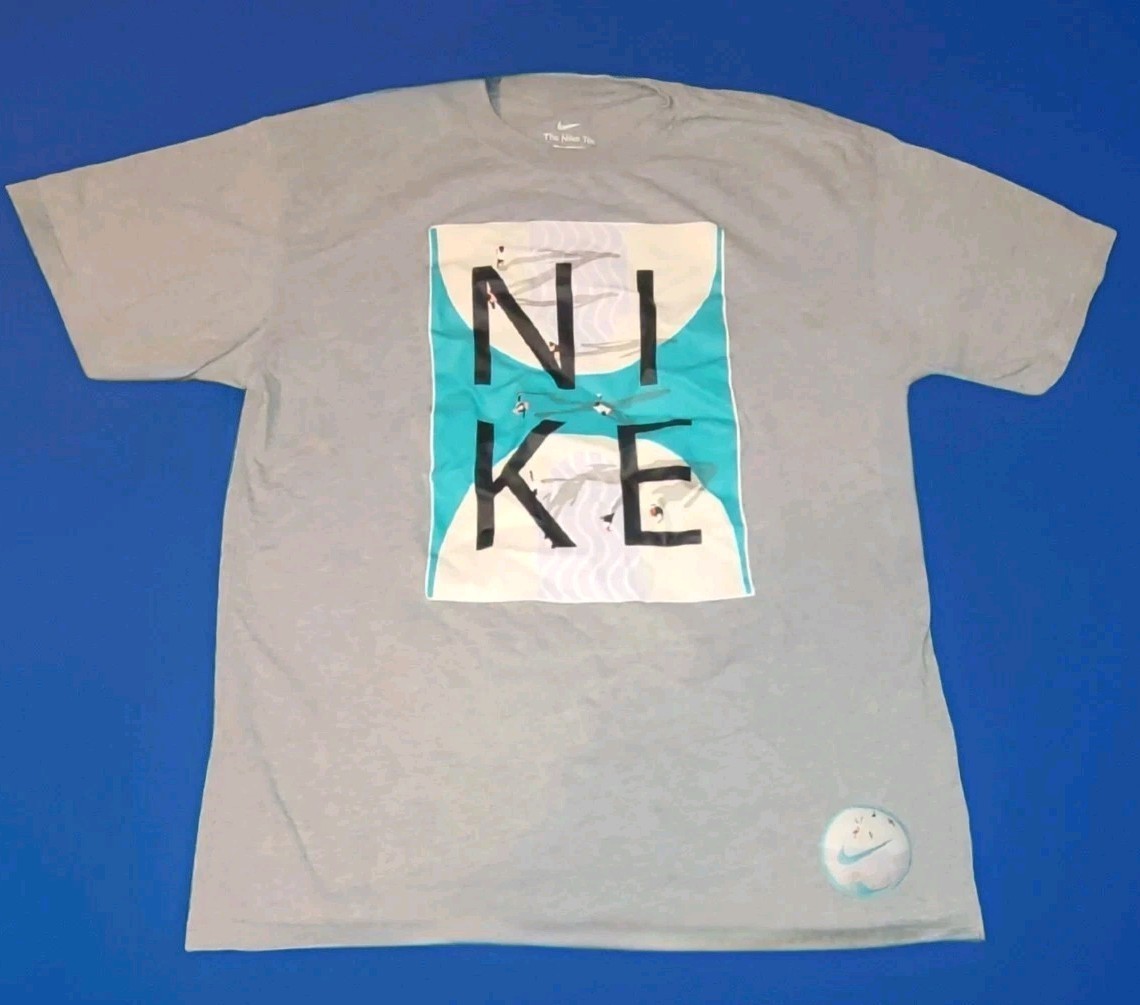 Nike Sportswear T-Shirt Active Short Sleeve Men's Size Small gallery