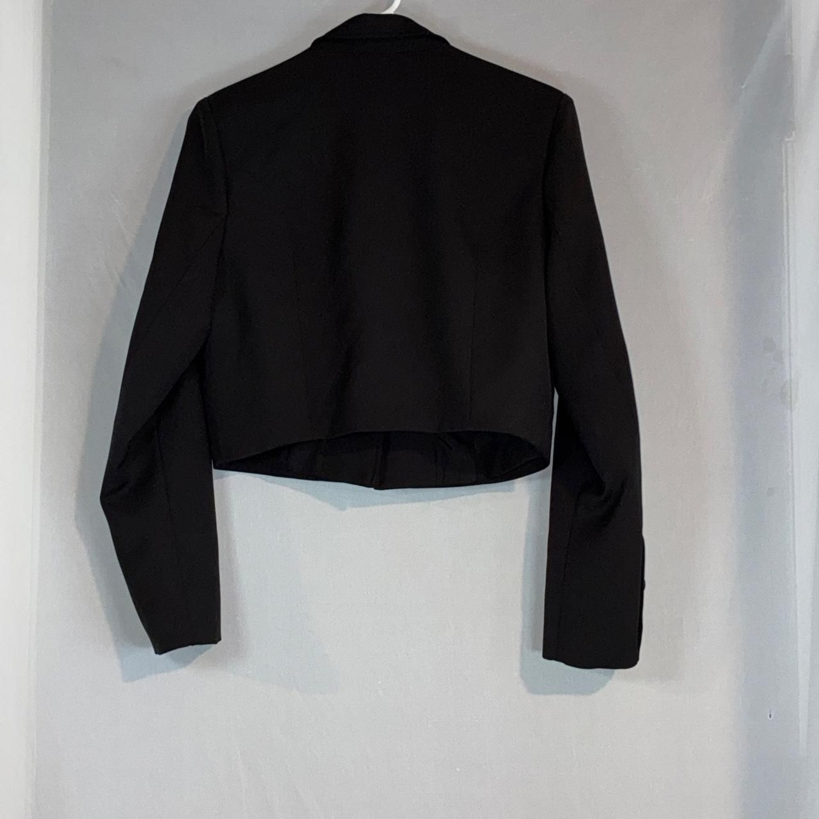 Forever-21 Men's Black Top gallery