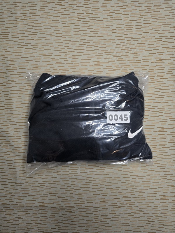 Nike Mens Golf Therma Mock Neck Half Zip Shirt Black - Size XXL gallery