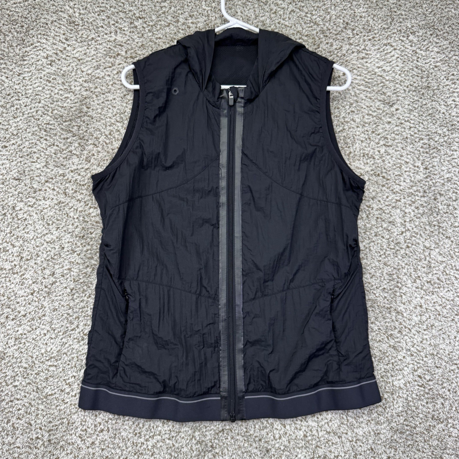 Fabletics Performance Vest Men's Large Black Full Zip Sleeveless Stretch Hood gallery