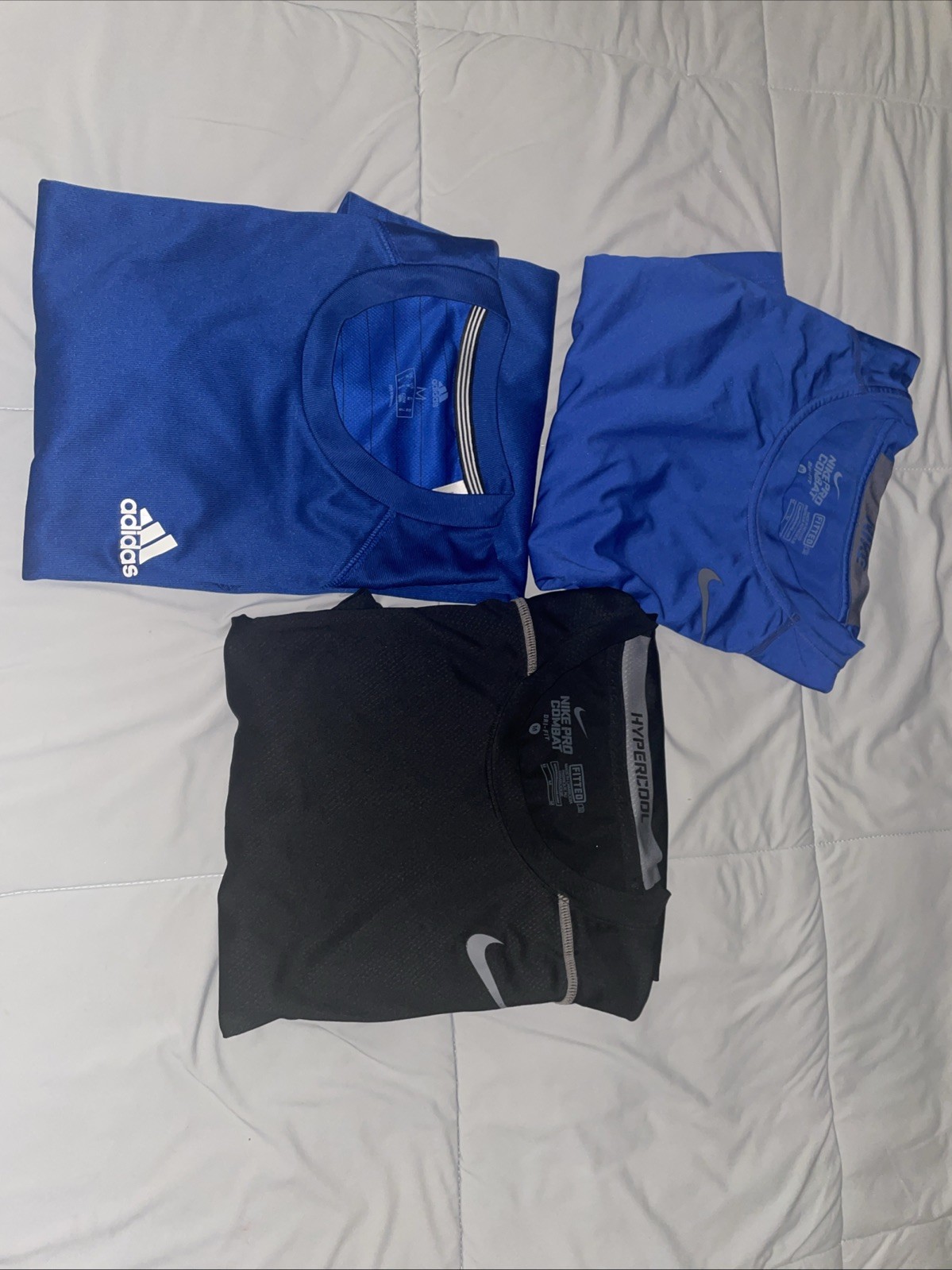 Men’s Athletic Shirts Adidas And Nike Size Medium Lot Of 3 gallery