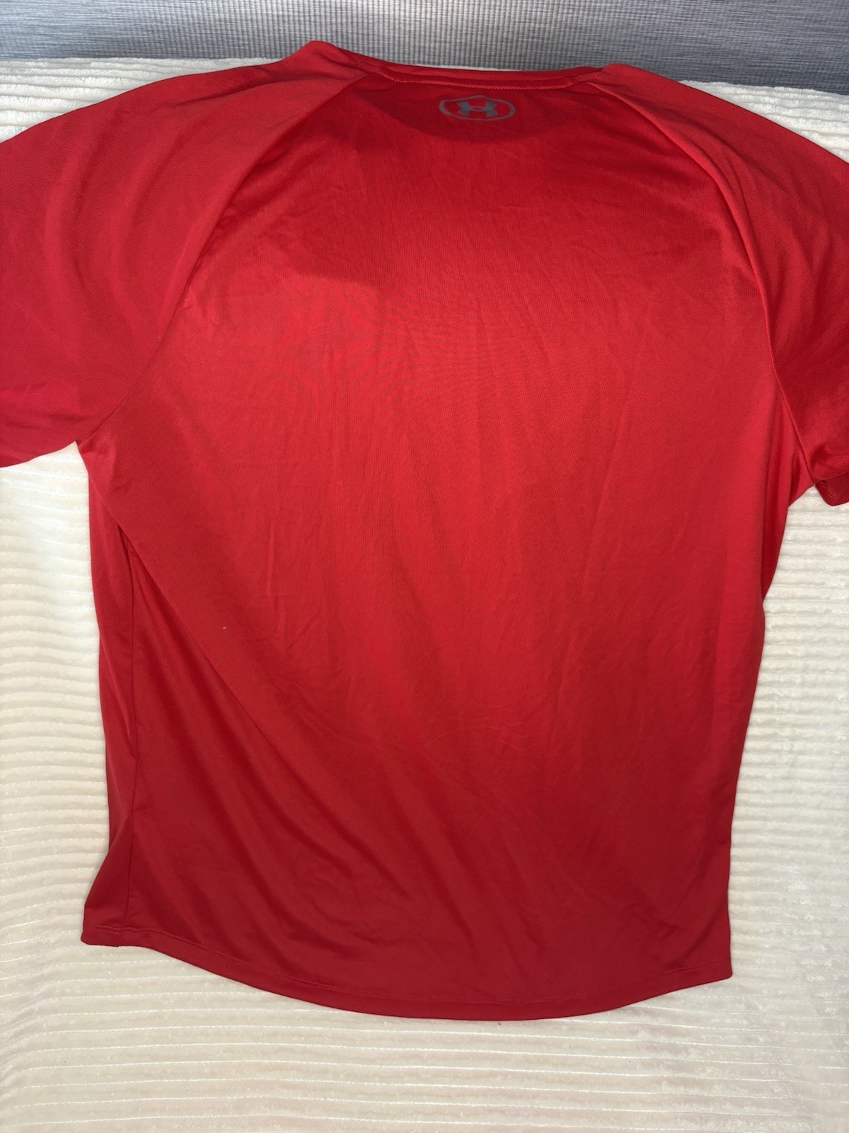 Under Armour Men's LG/G Red Tech Tee Lightweight Short Sleeve Crew Neck Logo gallery