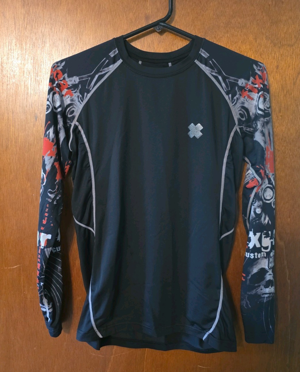 Men's Fixgear Long Sleeve Compression Shirt, Size L, Black/Grey/Red/Skulls gallery