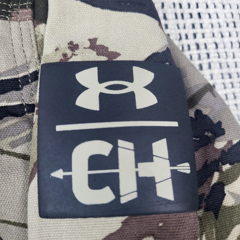 Under Armour Shirt Mens Small Camo Long Sleeve Hunting Button Front CH Logo gallery