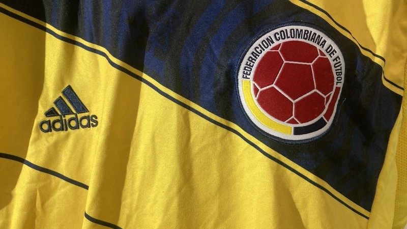 Columbia 2014 2015 Home World Cup Football Soccer Jersey Mens Medium Adidas gallery