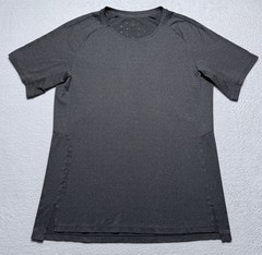 Lululemon Textured Training Shirt Mens Medium Short Sleeve Grey Performance