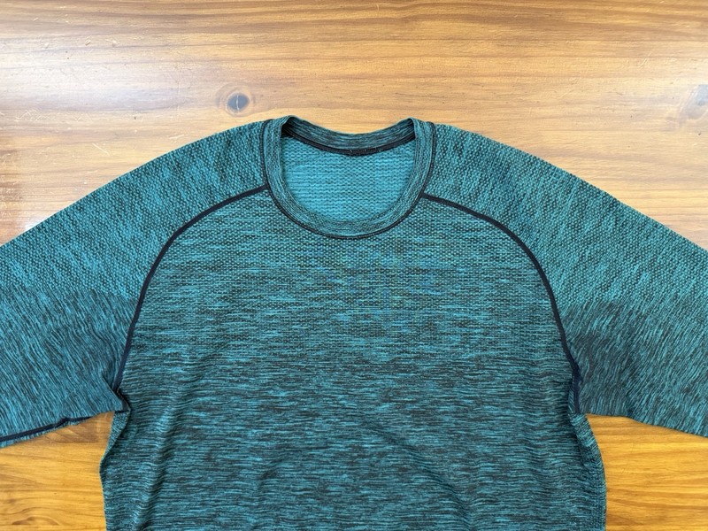 Lululemon Performance Training Shirt Men's Large Green/Teal & Black Heather gallery