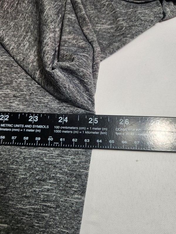 Nike Swim Performance Shirt Men XL Gray Long Sleeve Dri Fit Activewear Adult Tee gallery