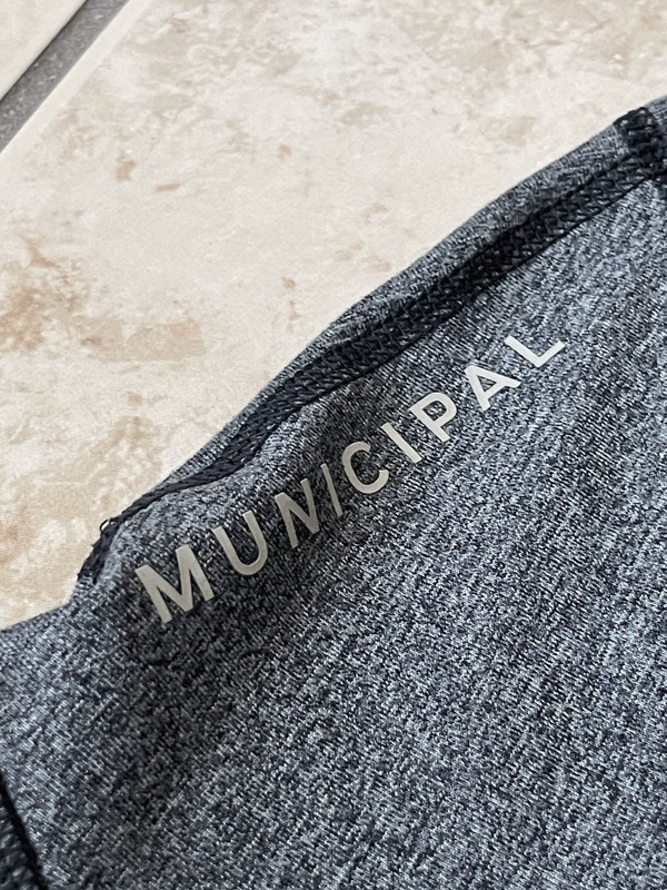 Municipal Sport Utility Gear Mens Long Sleeve Running Sweater Large Gray 1/4 Zip gallery