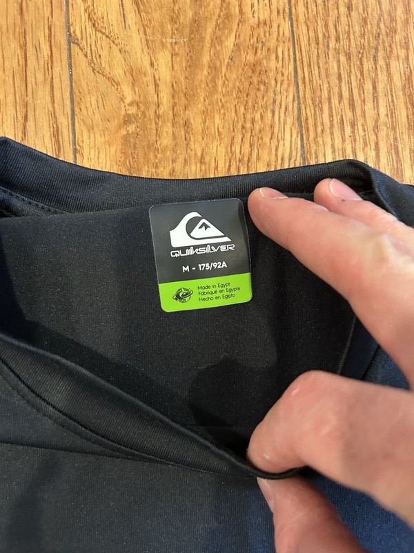 Quiksilver Swim Shirt Mens Medium M Black UPF 50+ Sun Protection Surf Rashguard gallery
