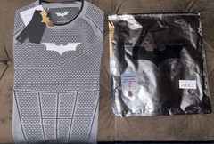 YOUNGLA Batman Compression Shirt Dark Grey – Men’s Size L – NEW Short Sleeve
