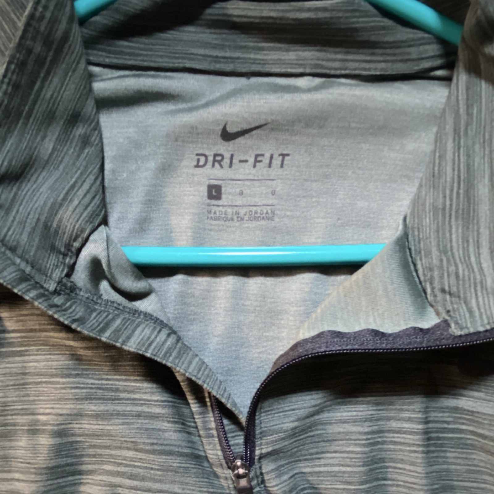 Nike Men's Gray Long Sleeve Athletic Fit Pullover Mock Neck 1/4 Zip Dri-FIT gallery