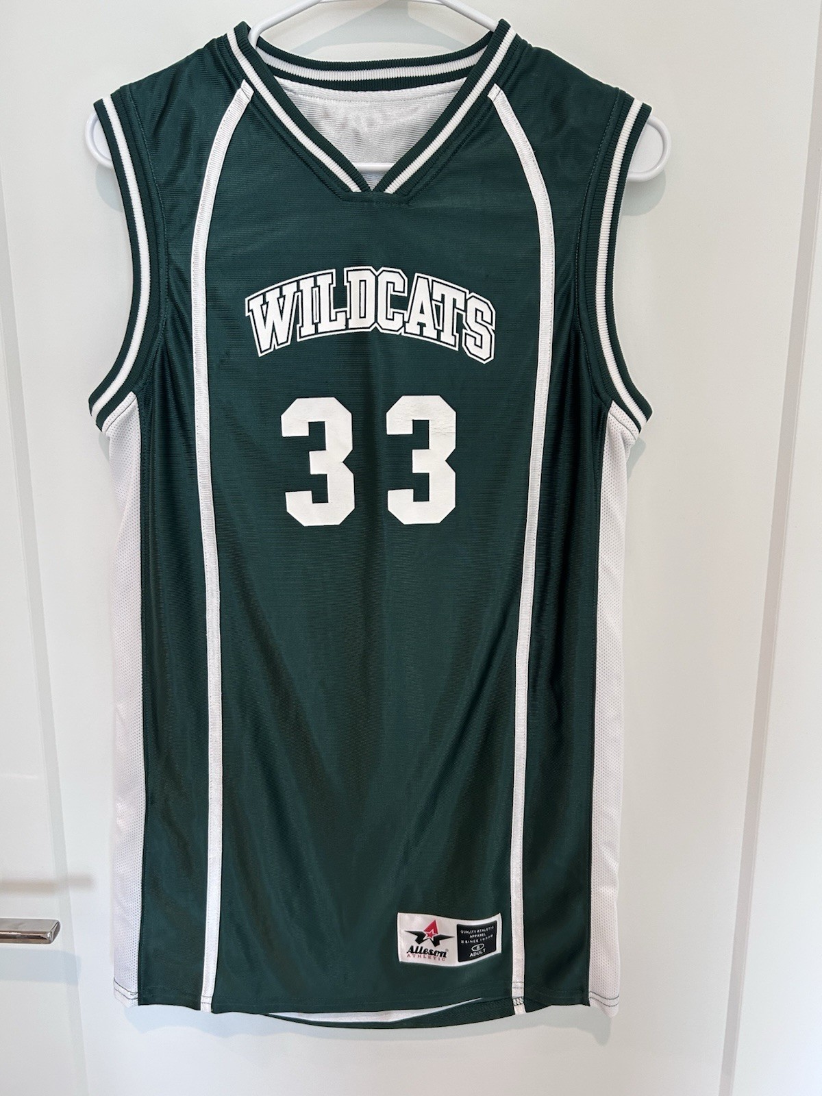 Wildcats Green And White Reversible Men’s Basketball Jersey Size Small gallery