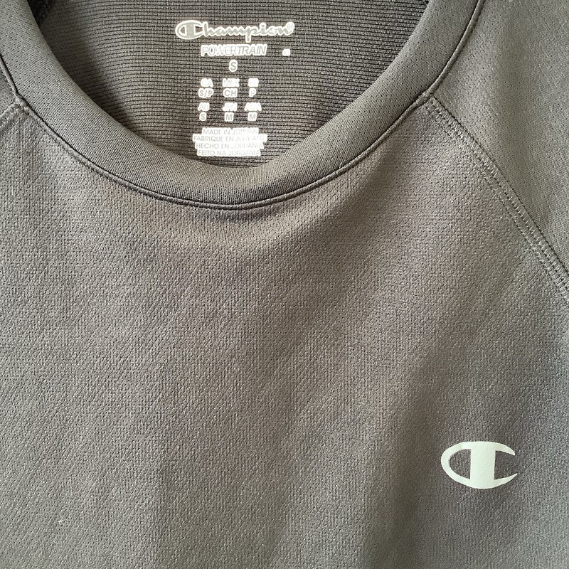 Champion Vapor Powertrain Crewneck Men’s Size Small Black Pullover Shirt gallery