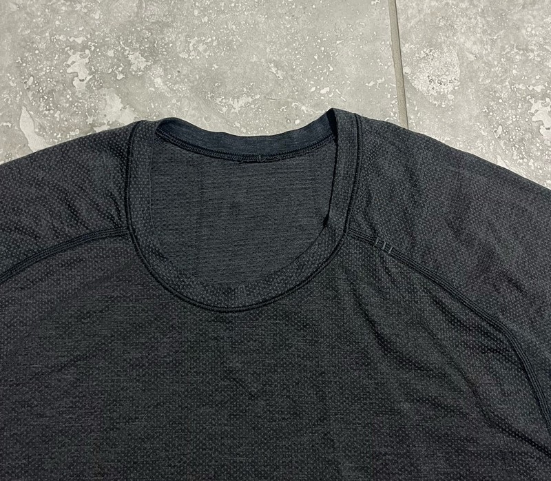 Lululemon Metal Vent Tech Short Sleeve T Shirt Performance Tee Charcoal Mens M gallery