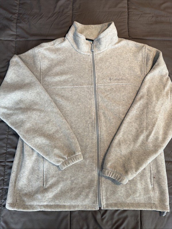 Men's Columbia Outerwear Lot XL Extra Large; Like-New Full Zip, 1/4 Zip & Hoodie gallery