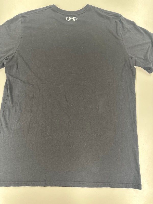 Under Armour Loose Heatgear T Shirt Black with White & Red Logo Size XLT gallery