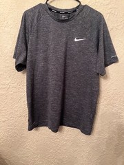 Nike Shirt Men’s Gray Swim Dri-Fit Short Sleeve Lightweight UPF 40+ Size XL