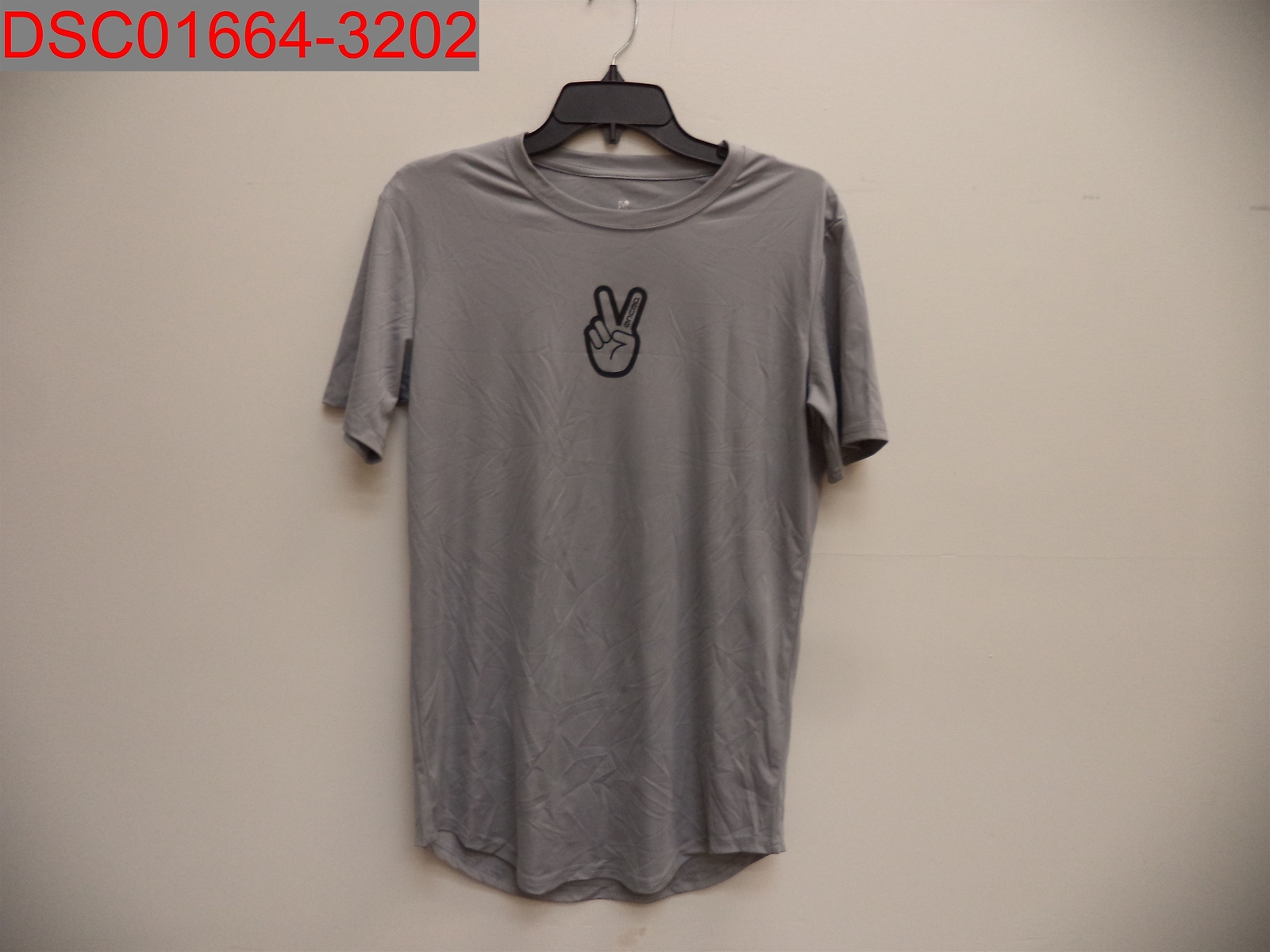 NWOT - Deuce Men's Grey Short Sleeve Athletic Tee, Size S gallery