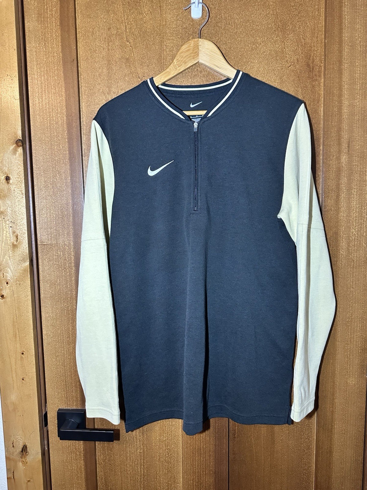Nike Dri-FIT Men’s Medium Black Tan Long Sleeve 1/4 Zip Athletic Shirt gallery