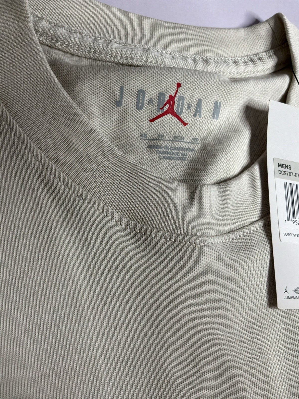 Jordan 23 Engineered Men's Beige Long Sleeve Crew Neck Graphic T-Shirt M gallery