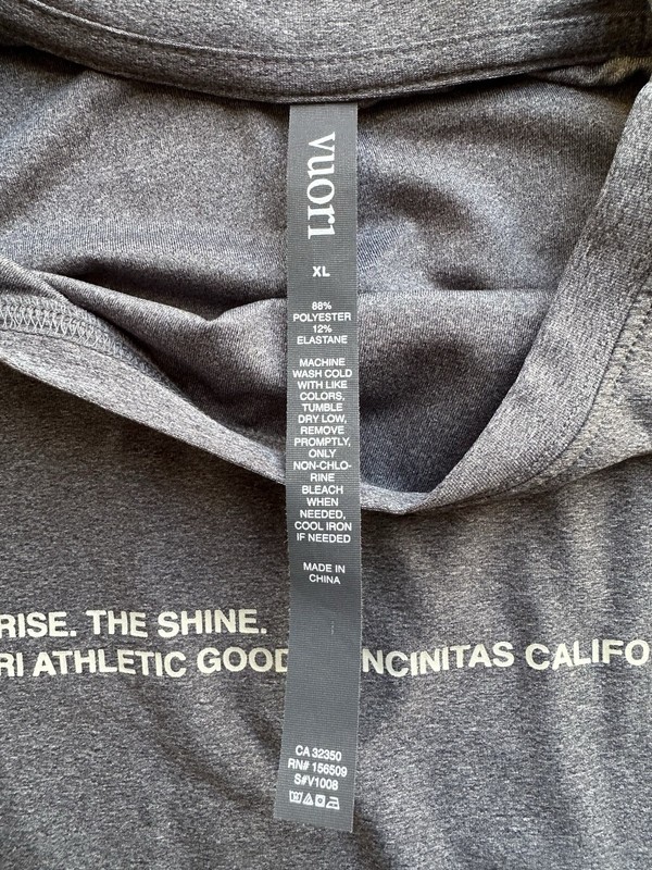 Vuori Uluwatu 23 Water Short Sleeve T-Shirt Men’s Sz XL Gray Heather gallery