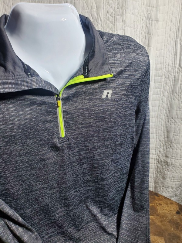 Russell Training Fit Dri-Power 360 Long Sleeve 1/4 Zip Men's Large Active. Flaw gallery