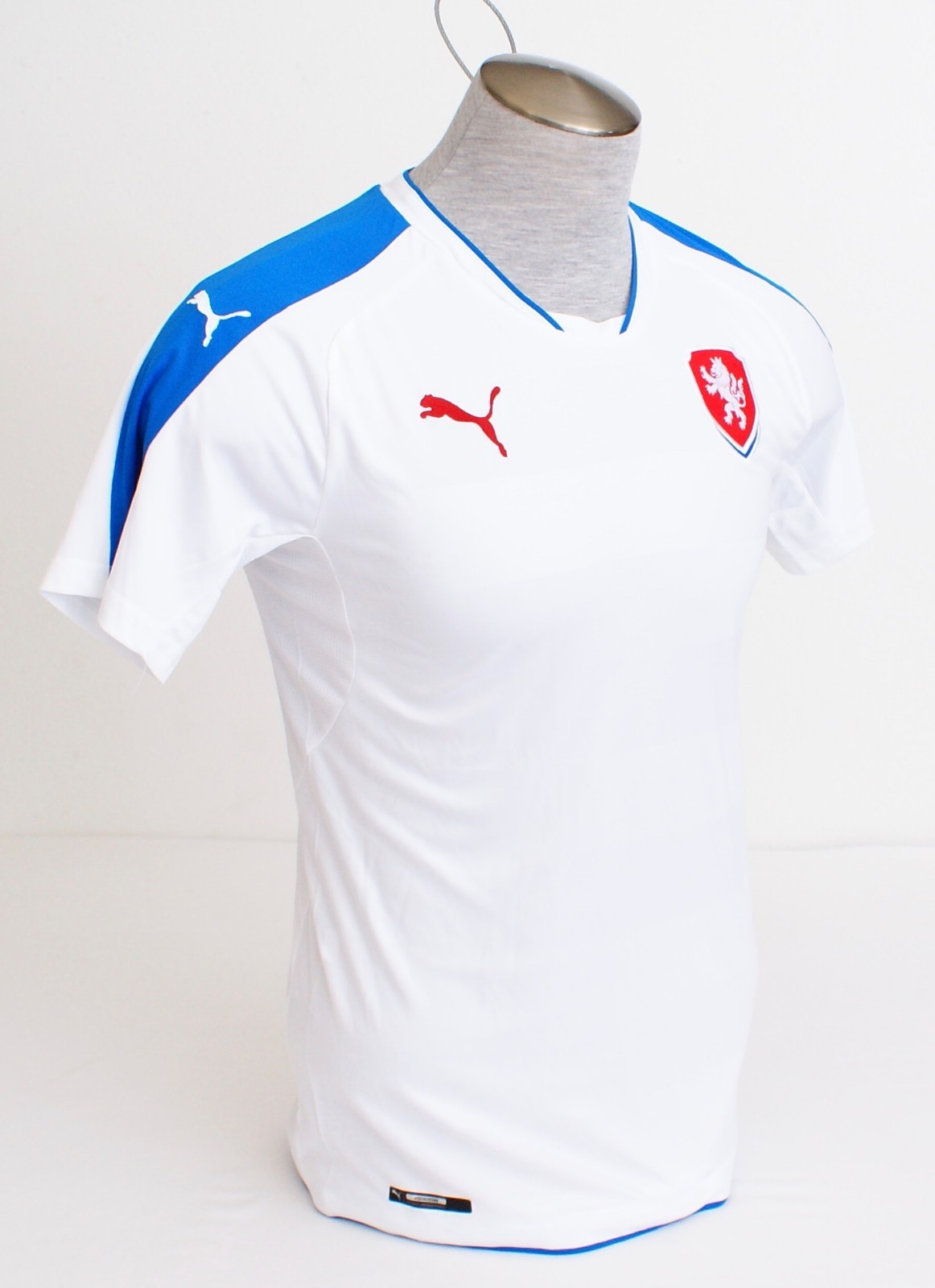 Puma Cell Czech Republic White Short Sleeve Replica Soccer Jersey Men's NWT gallery