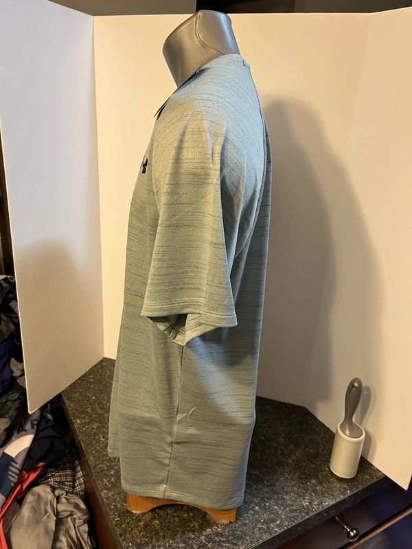 Under Armour T-Shirt Men's Sage Green Striped - Polyester - Large - NWT gallery