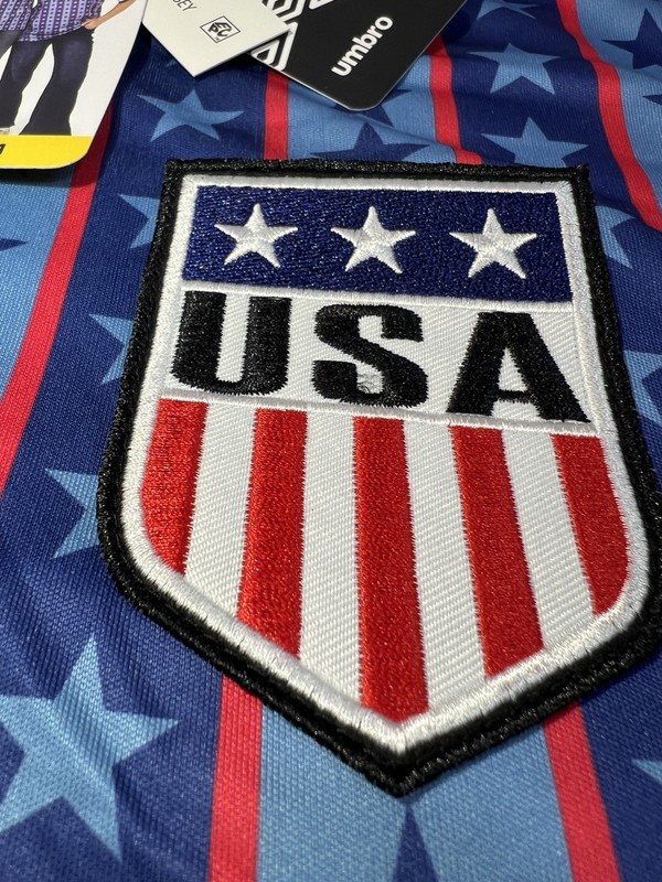 NEW Umbro Team USA Soccer Jersey Mens Medium Blue Stars Stripes V-Neck Polo gallery