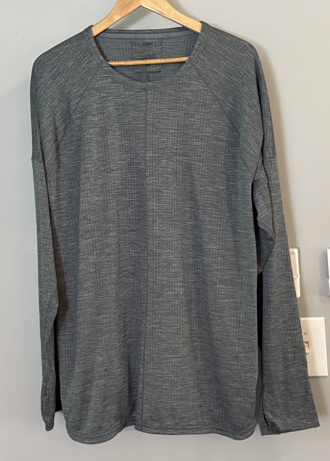 Nike Yoga Shirt Dri-FIT Crew Shirt Long Sleeve Athletic Lounge Men’s XL gallery