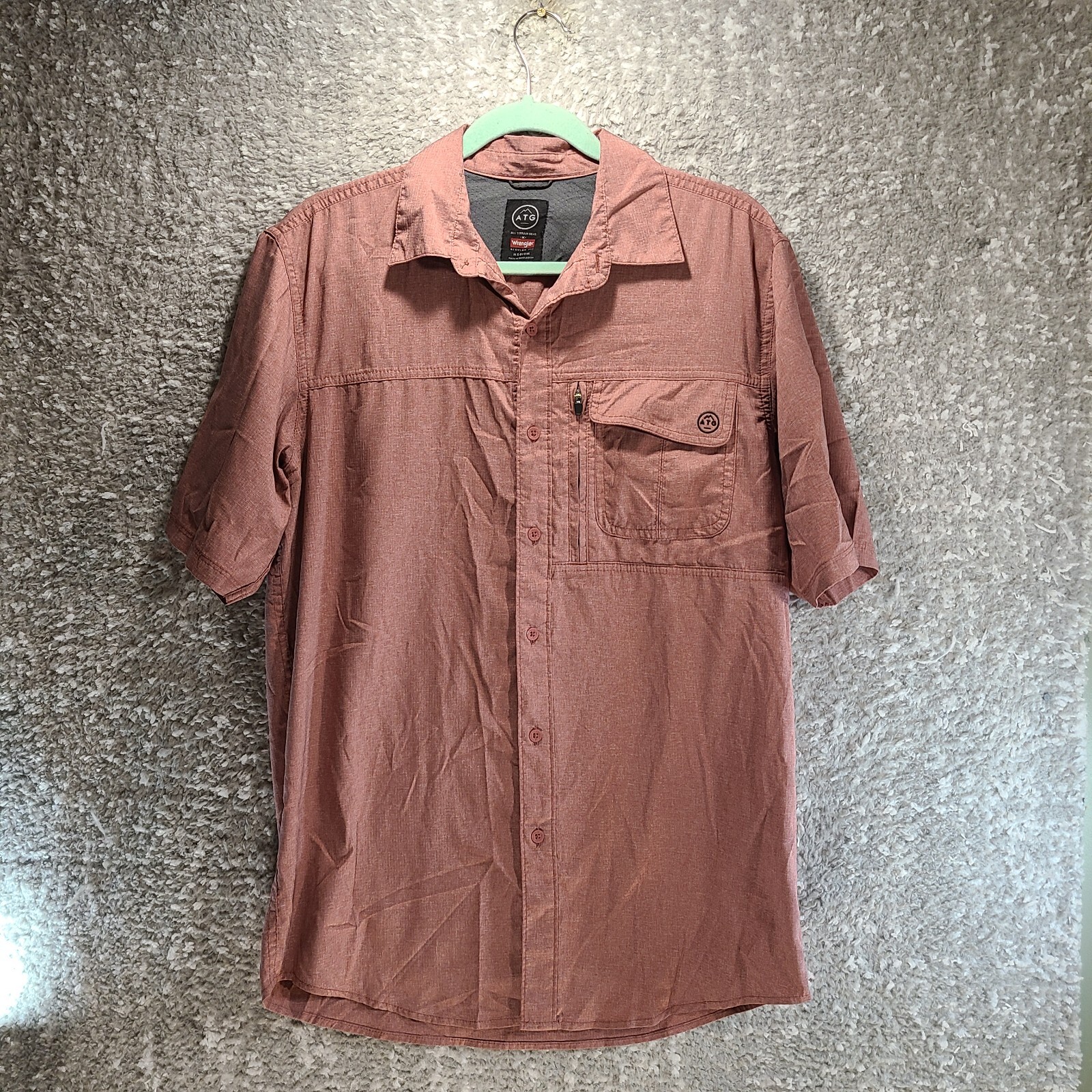 ATG Wrangler Performance M Shirt Short Sleeve Zip Pocket Button Up Outdoor gallery
