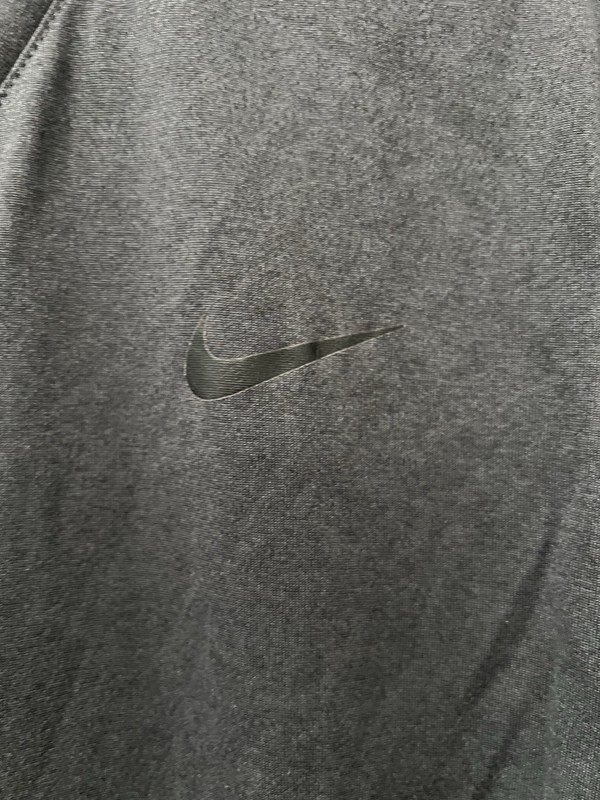 The Nike Tee Men Large Dk GrayActive T-Shirt Vneck Casual Workout Short Sleeve gallery