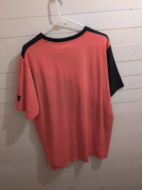 Under Armour Black And Coral Men's Tee gallery