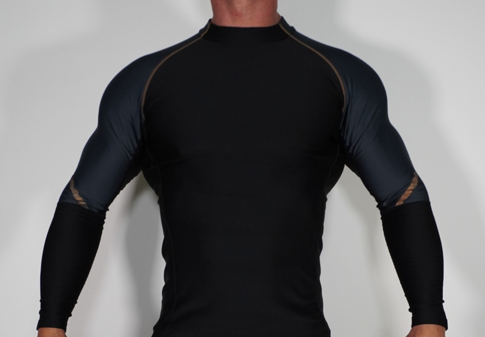 MEN'S LONG SLEEVE THICK COMPRESSION ATHLETIC SHIRT SIZE L gallery