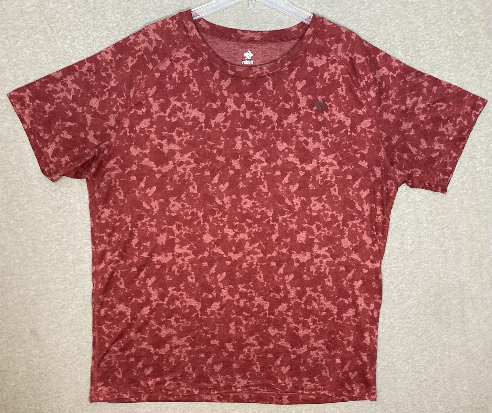 Rabbit T Shirt Mens 2XL Red Rust Abstract Camo Performance Running Jogging gallery