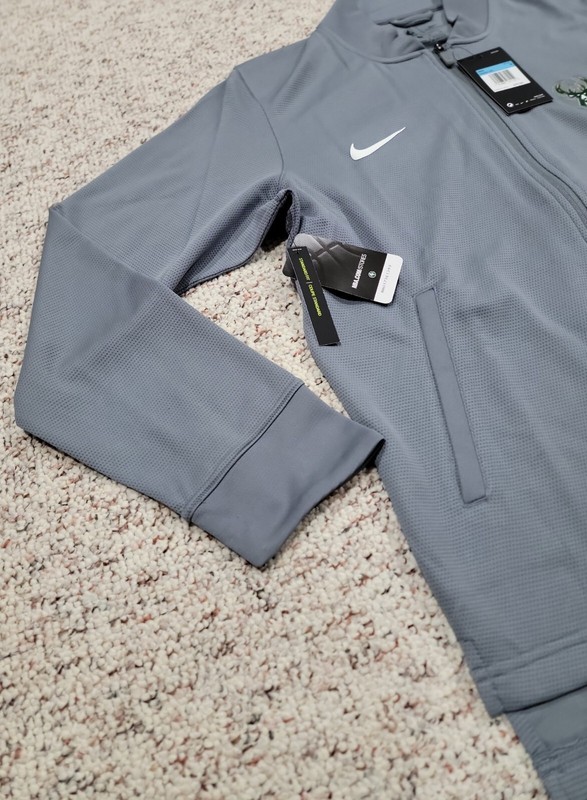Nike NBA Milwaukee Bucks Player Issue Travel Jacket Grey 859089-065 Size Medium gallery