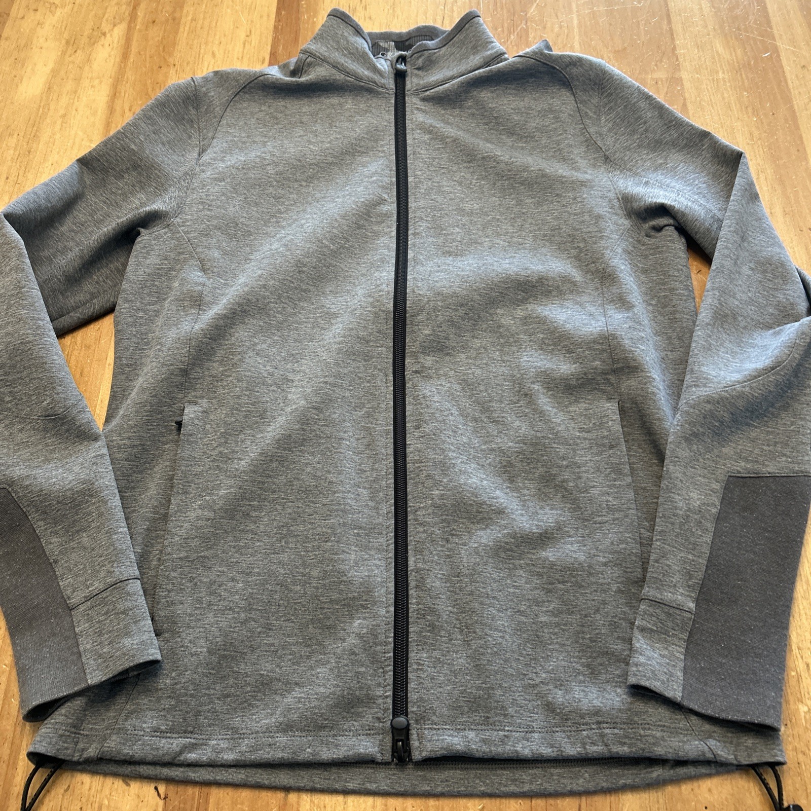 Greyson Performance Full Zip Sequoia Jacket Men’s Small Gray Excellent Condition gallery