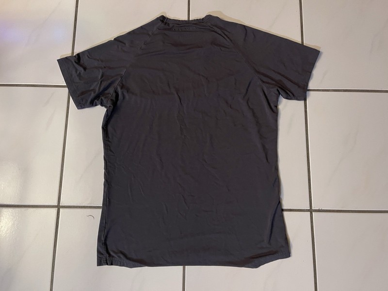 Youngla Essential Fitted Tee Size Medium Gray Viscose YLA2621 Workout Shirt gallery