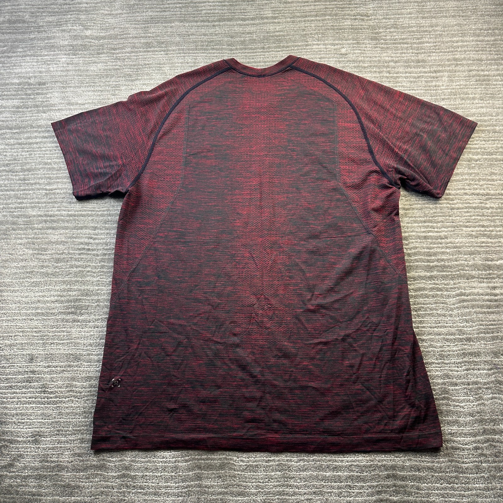 Lululemon Shirt Mens Extra Large Red Metal Vent Breathe Short Sleeve Gym gallery