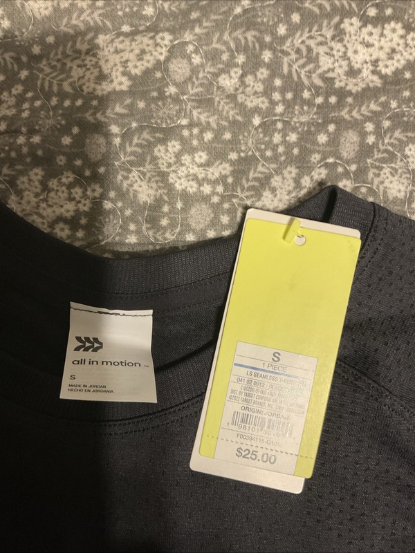 All In Motion Men’s Size Small Moisture Wicking Long Sleeve Shirt gallery