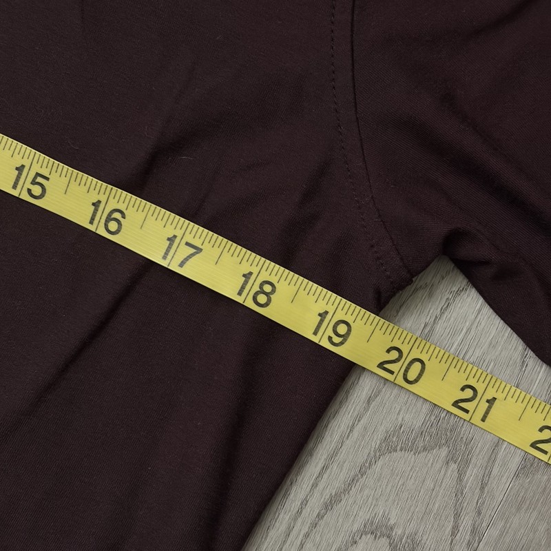 Vuori Mens Medium Long Sleeve Current Tech Tee Pullover Shirt Burgundy READ gallery