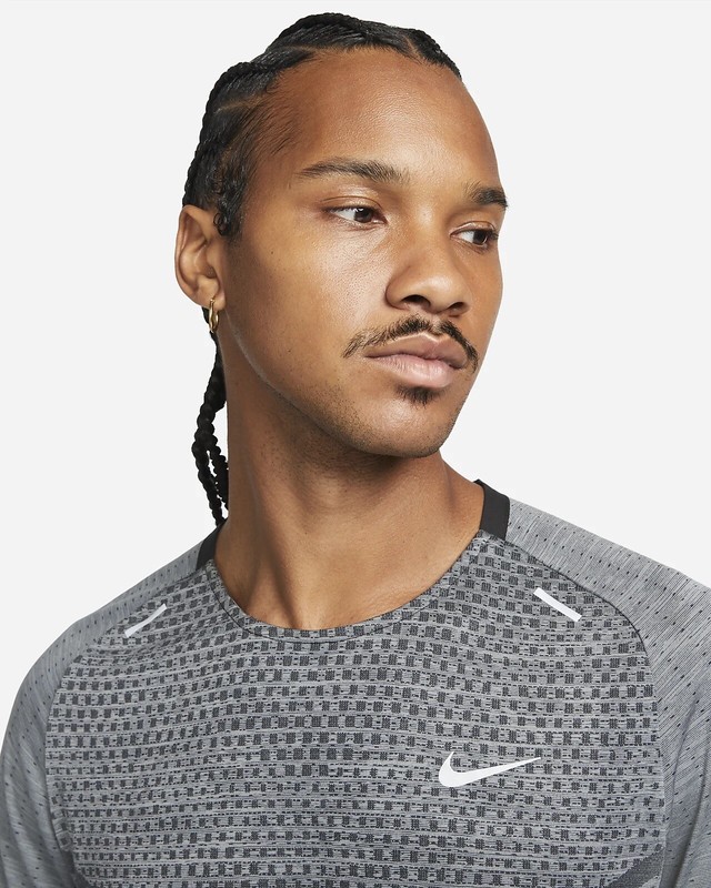 Nike Dri-FIT ADV Run Division Tech Knit Gray Running Shirt DM4753-084 Men’s XXL gallery