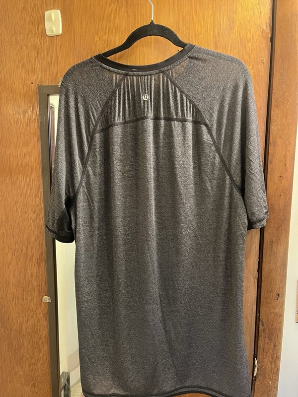 LULULEMON ATHLETICA Bolt Tech Short Sleeve in Heathered Black Size Large gallery