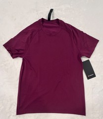 Lululemon Metal Vent Tech Short Sleeve Shirt Men’s Small S Purple CHLR