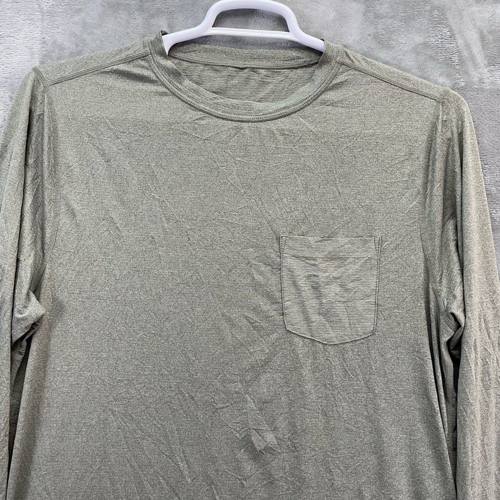 Vuori Shirt Mens large Tradewind Performance tech technical gym train wicking