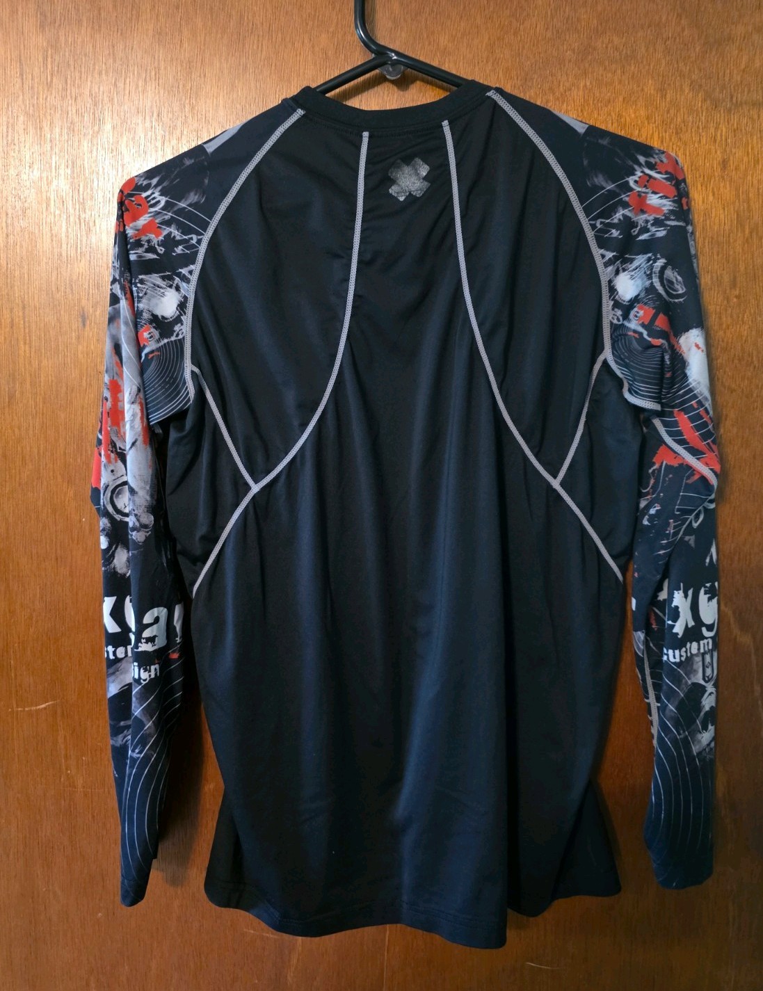 Men's Fixgear Long Sleeve Compression Shirt, Size L, Black/Grey/Red/Skulls gallery