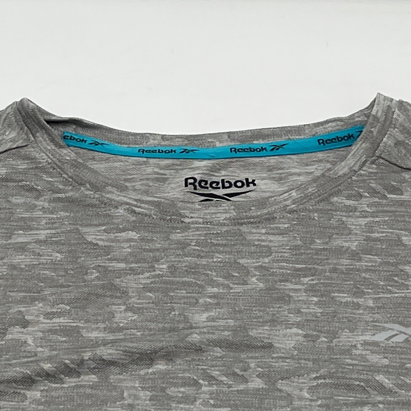 Reebok Athletic T-Shirt Men's Small Gray Griff Activewear Wicking Short Sleeve gallery