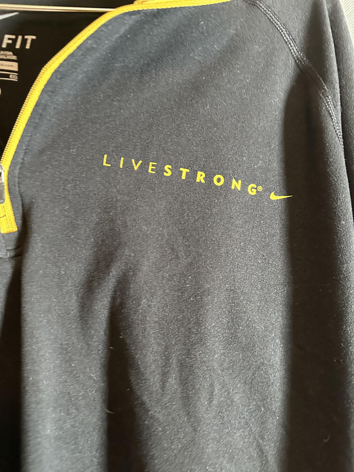 Nike Livestrong Shirt Mens XL Black Yellow Dri-FIT 1/4 Zip Running Top gallery